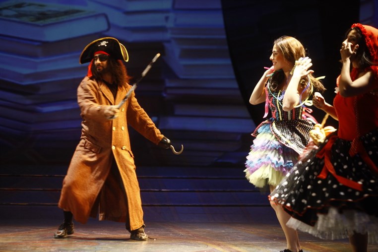 Sirine & Alaadine Musical Play in 3D